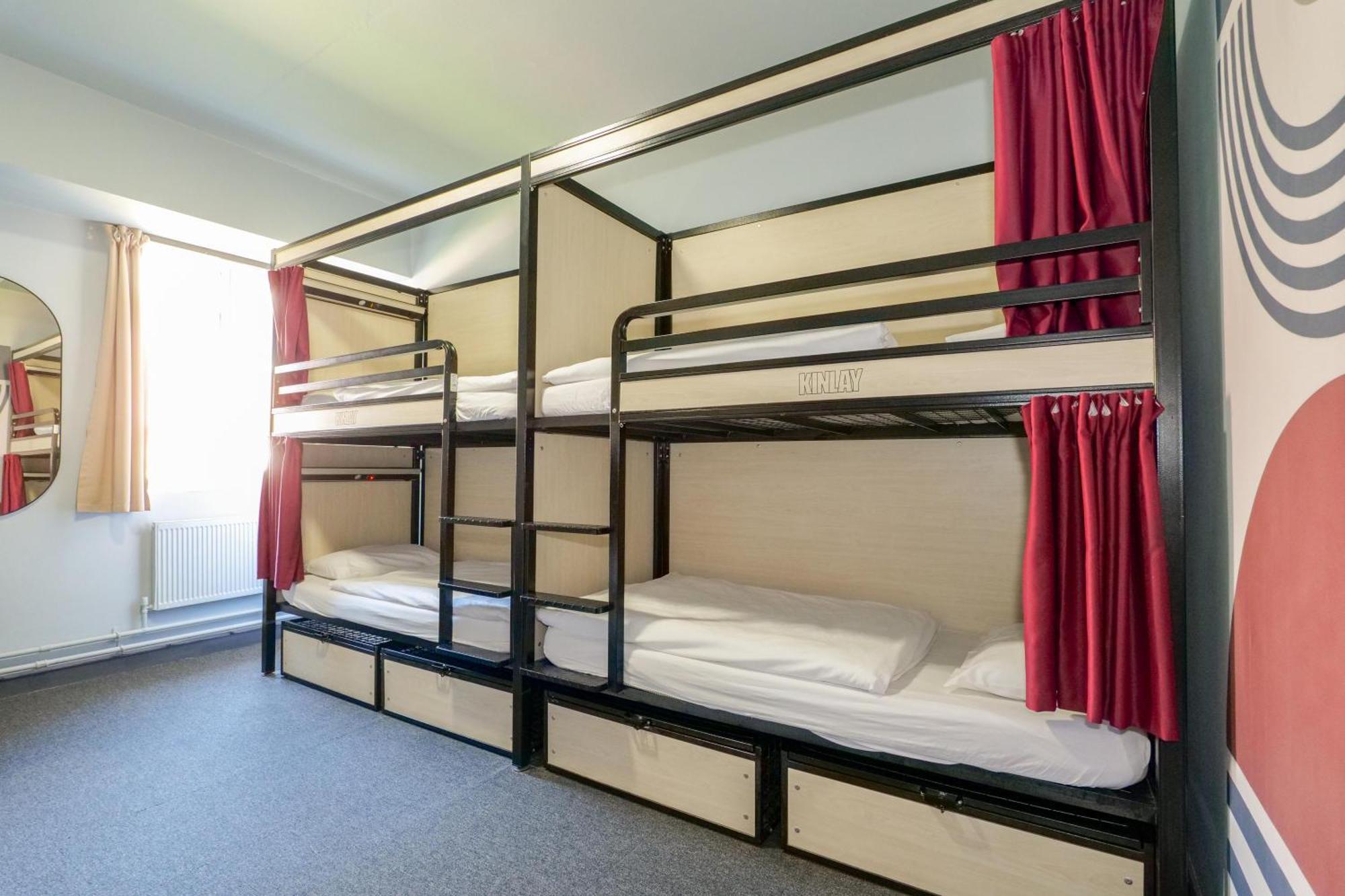 8 Bed Private Room